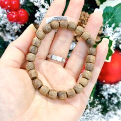 Vòng trầm hương từ thiên nhiên - Ngọc Trầm Hương Vòng trầm đơn Kỳ Hải nam chìm (1)
