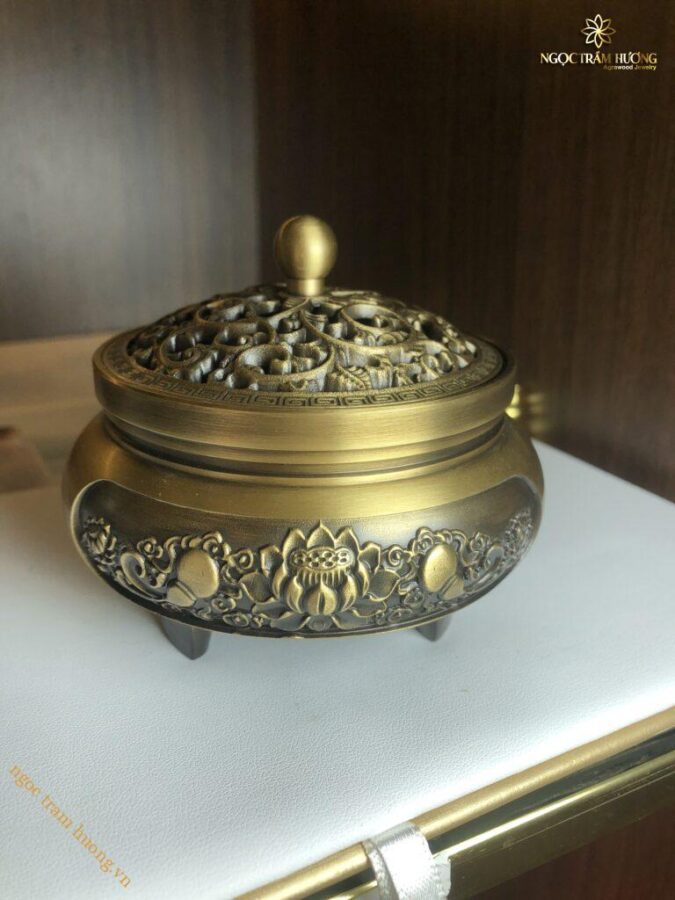 Vòng trầm hương từ thiên nhiên - Ngọc Trầm Hương Vòng trầm hương từ thiên nhiên - Ngọc Trầm Hương