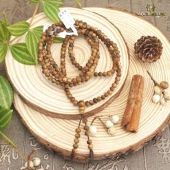Vòng trầm banh Indo 4 li 216 hạt tự nhiên