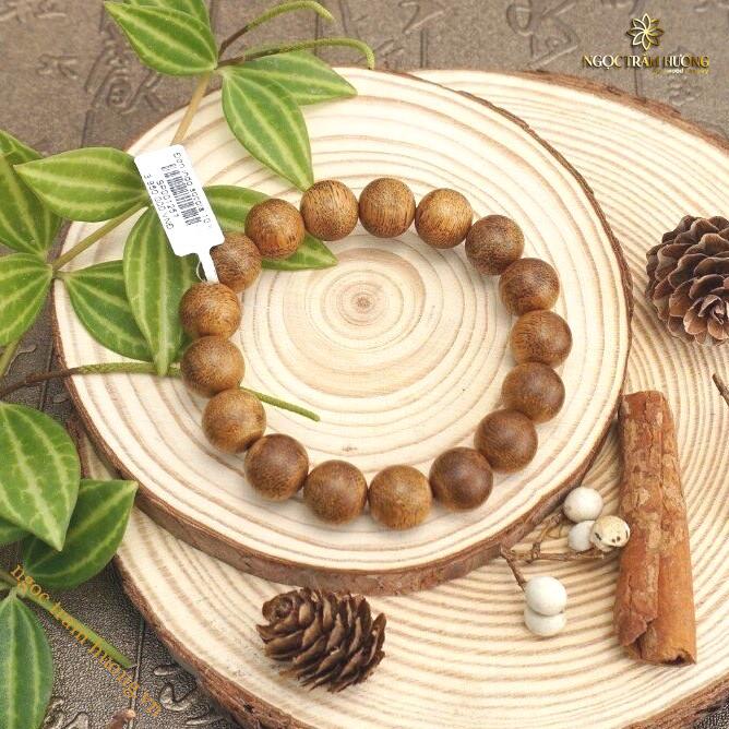 Vòng trầm hương từ thiên nhiên - Ngọc Trầm Hương Vòng trầm hương Indo socola 10 li tự nhiên