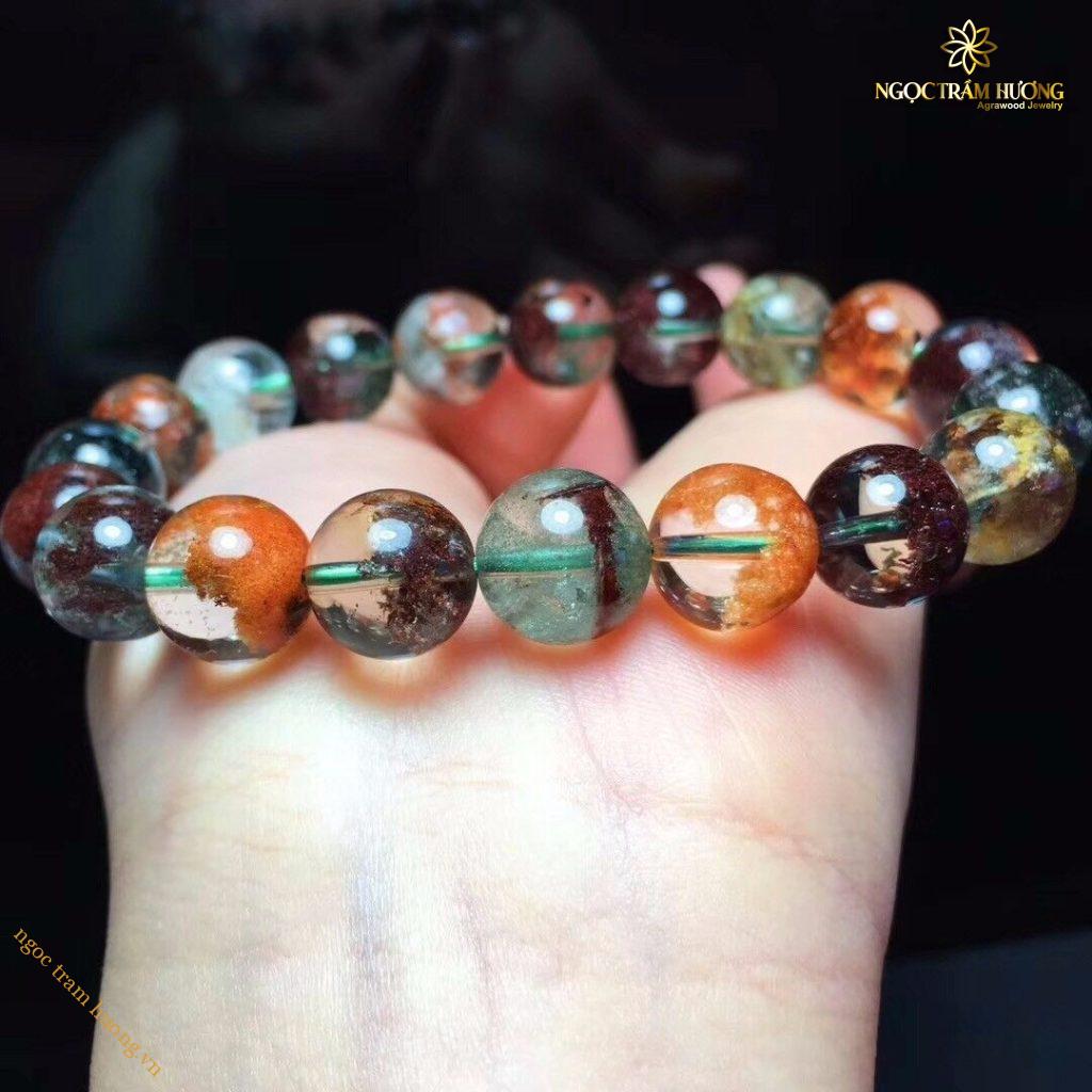 Vòng trầm hương từ thiên nhiên - Ngọc Trầm Hương Vòng tay đá ưu linh đa sắc