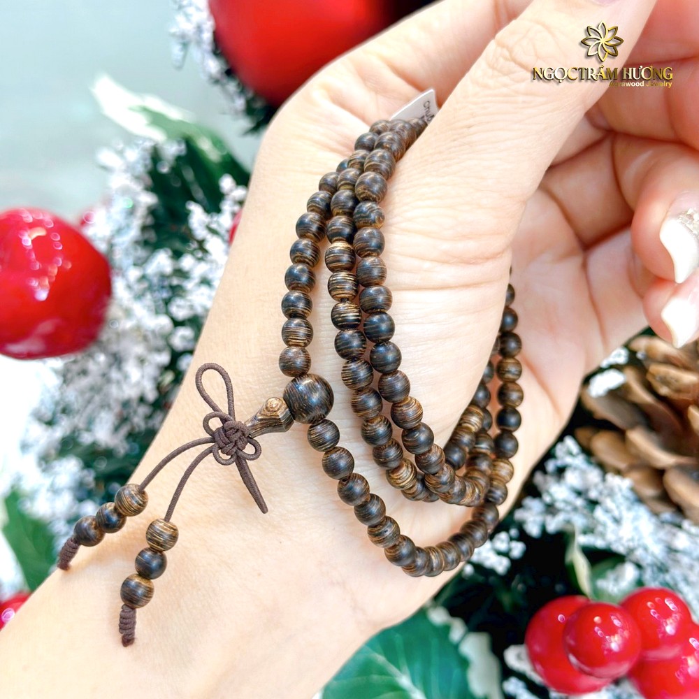 Chuỗi trầm sánh ngang 5li - Vuông Vòng trầm hương từ thiên nhiên - Ngọc Trầm Hương