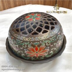Lư đốt trầm bằng sứ trang trí hoạ tiết
