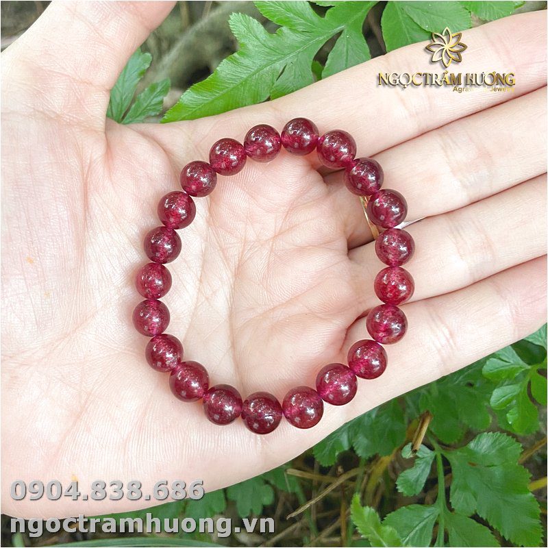 Vòng tay Thạch anh dâu hồng 8 li mix charm