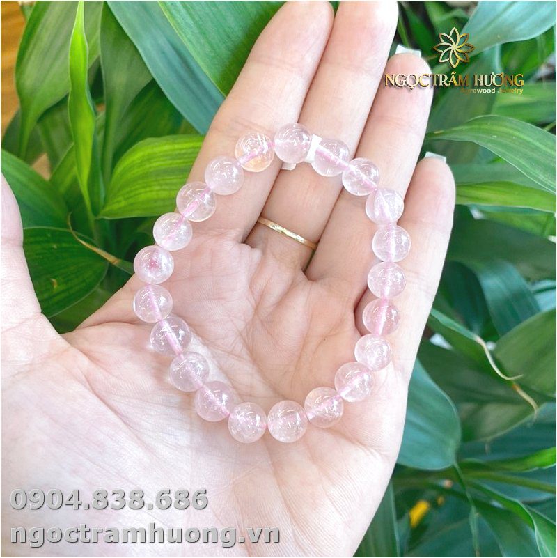Vòng trầm hương từ thiên nhiên - Ngọc Trầm Hương Vòng tay đá Thạch anh hồng 8 li