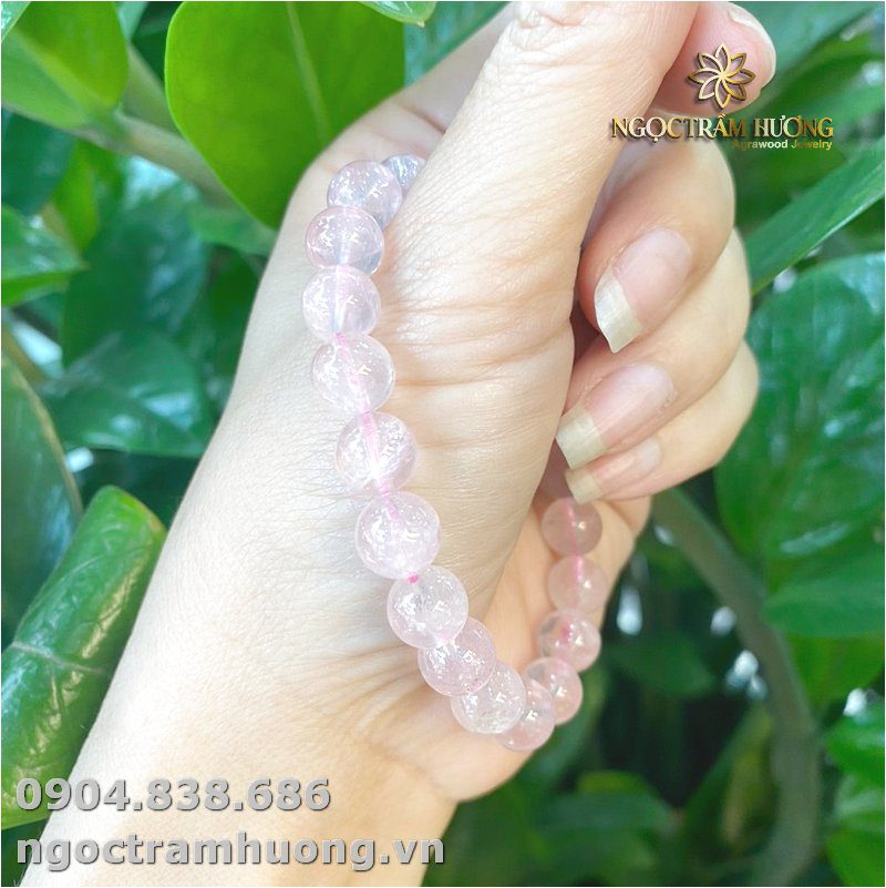 Vòng trầm hương từ thiên nhiên - Ngọc Trầm Hương Vòng tay đá Thạch anh hồng 8 li