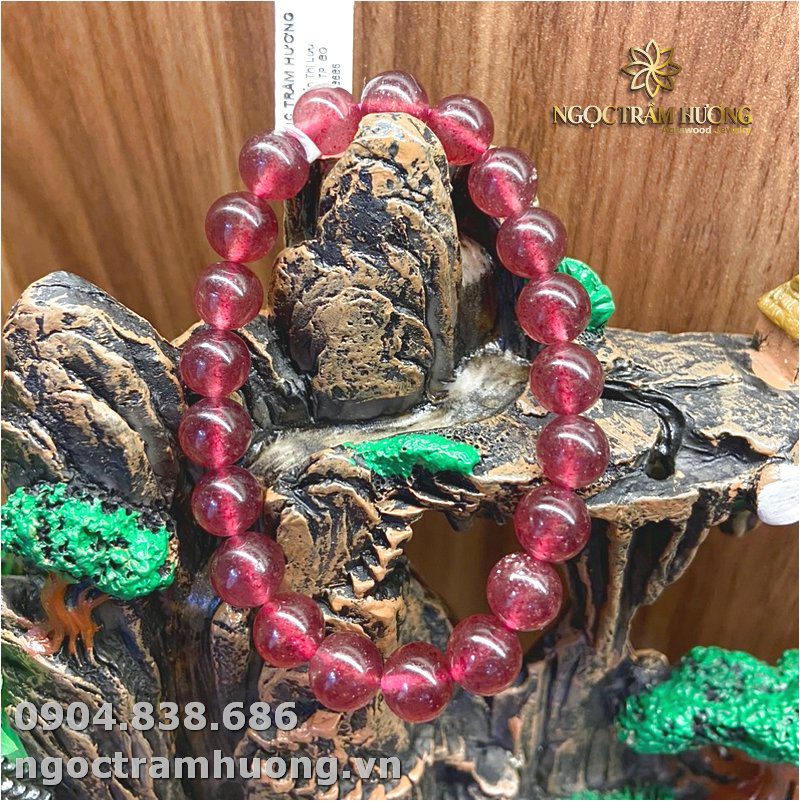 Vòng trầm hương từ thiên nhiên - Ngọc Trầm Hương Vòng tay thạch anh dâu hồng 9 li (2)